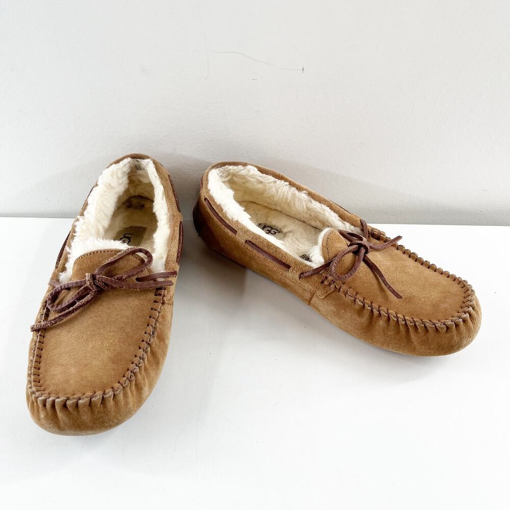 UGG Dakota Moccasin Slipper Shearling Lined Chest… - image 4